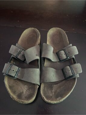 Birkenstock Arizona Sz 39 Brown Sandals. Well Worn:)